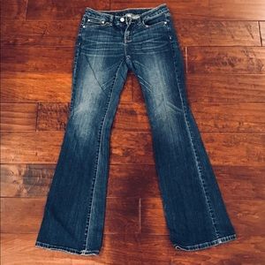 Cute blue jeans with bling my button